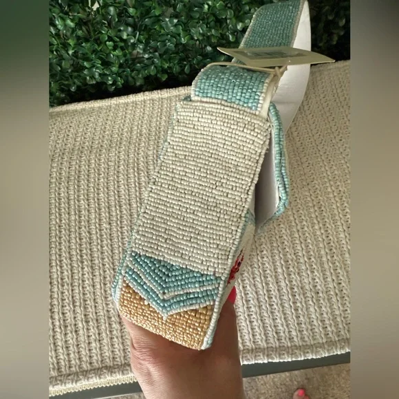 Lobster Embroidered Shoulder Bag - White and Red - Picture 8 of 11